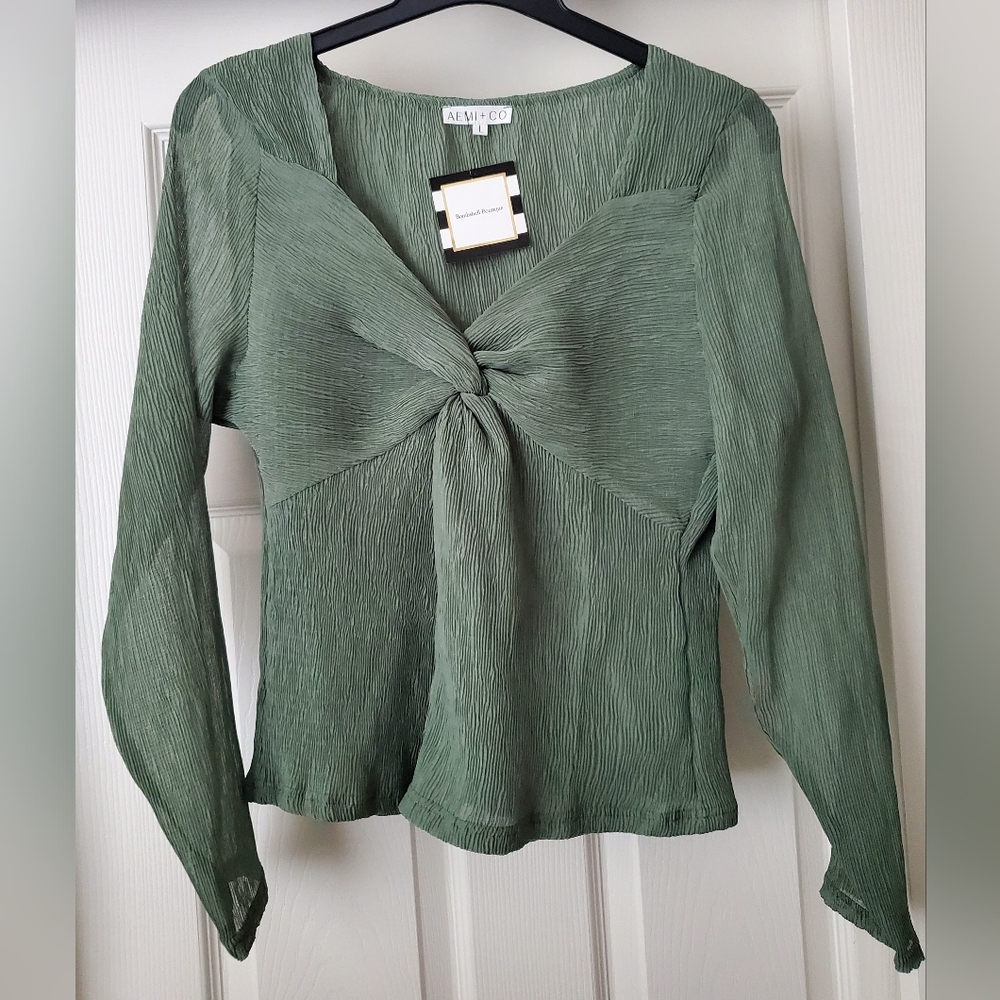 AEMI + CO Top (size L)